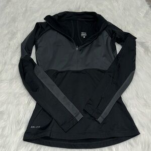 Nike pro 1/4 zip